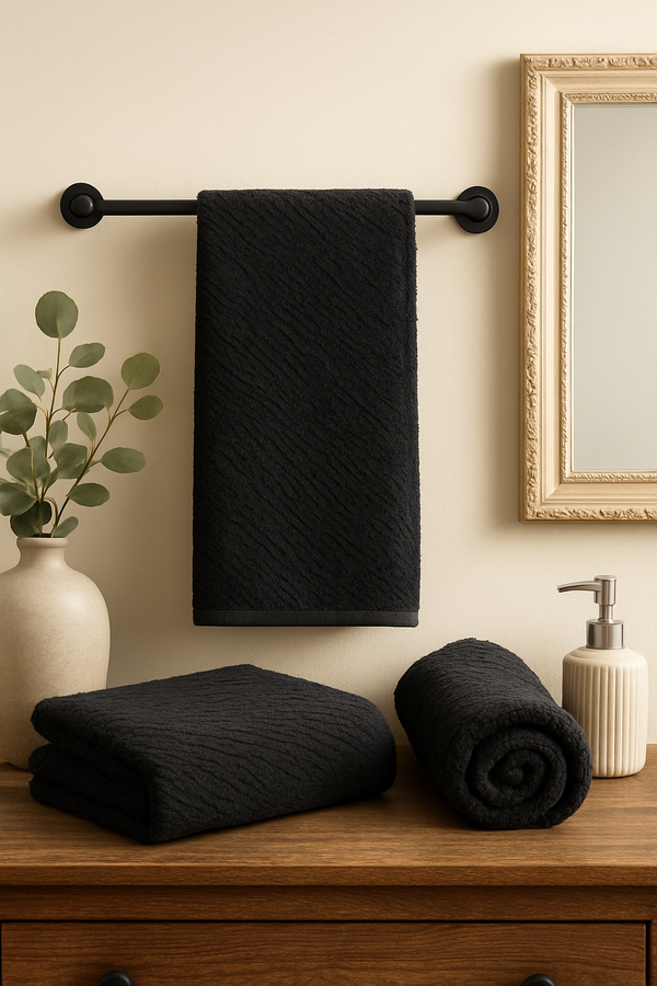 Premium Bath Towel – Black Wavy Texture
