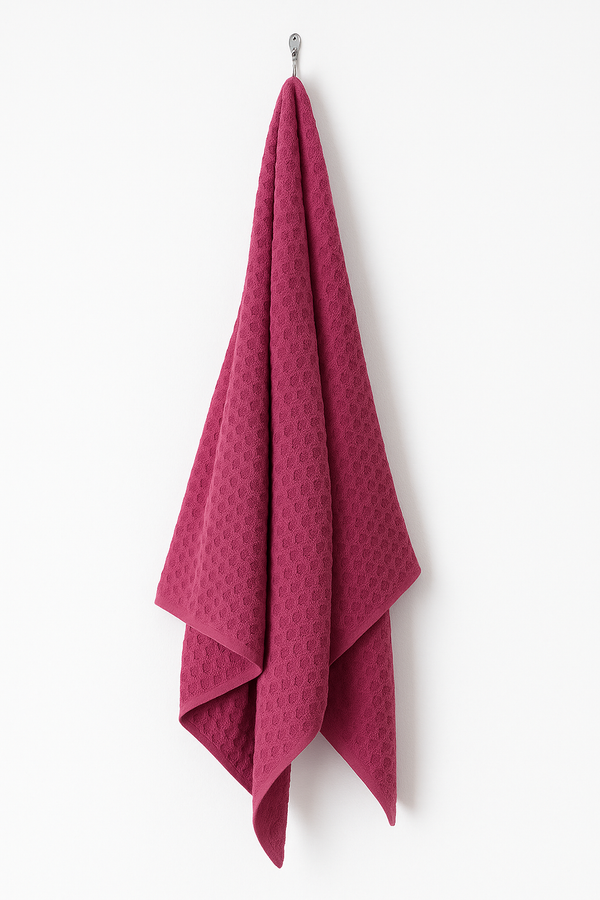 Premium Bath Towel – Magenta Circular Pattern